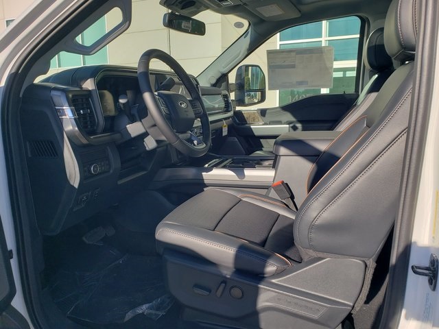 2026 Ford F-350 Lariat Image 13 of 39