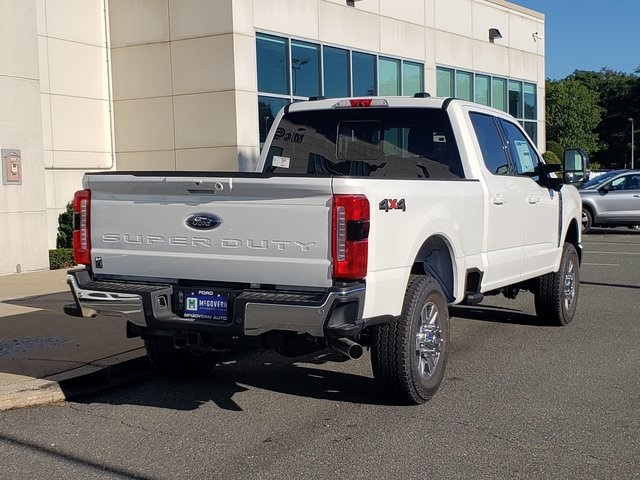 2026 Ford F-350 Lariat Image 5 of 39