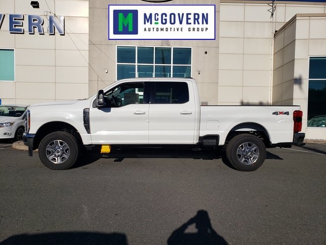 2026 Ford F-350 Lariat Image 8 of 39