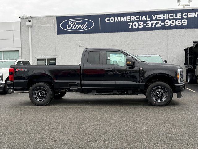 2026 Ford F-350 XL Image 2 of 31