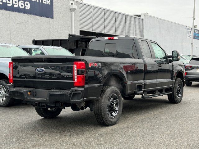 2026 Ford F-350 XL Image 3 of 31