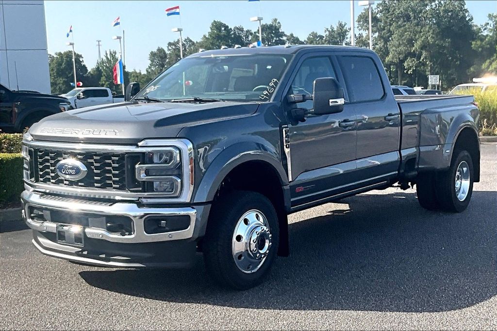 2026 Ford F-450 Lariat Image 1 of 13