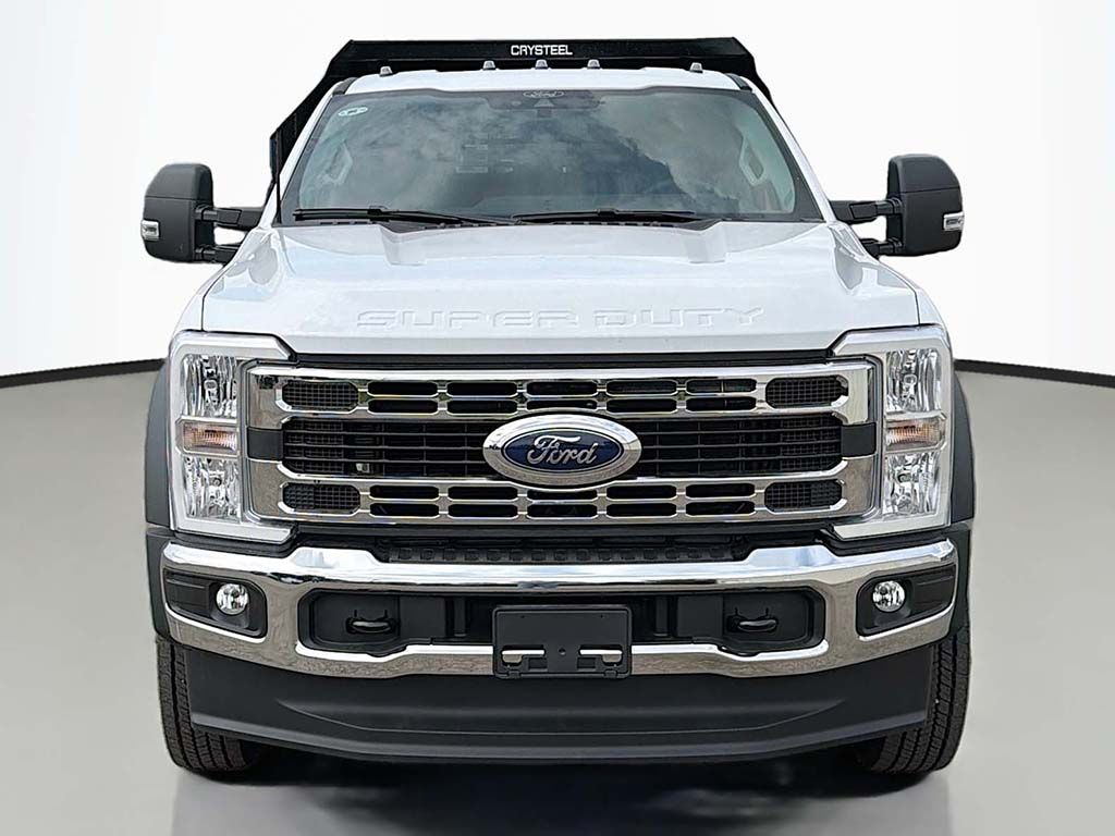 2026 Ford F-550 XL Image 2 of 34