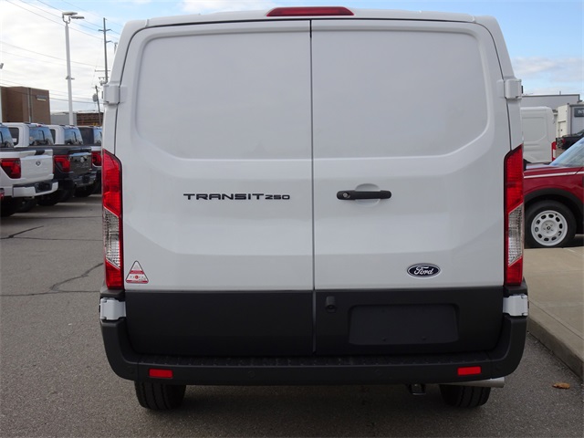 2026 Ford Transit Base Image 7 of 21