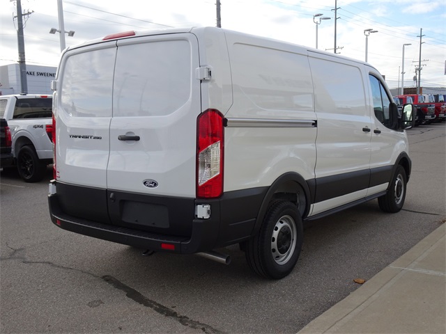 2026 Ford Transit Base Image 6 of 21