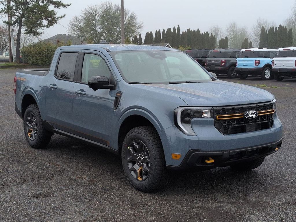 2026 Ford Maverick Tremor Image 3 of 34