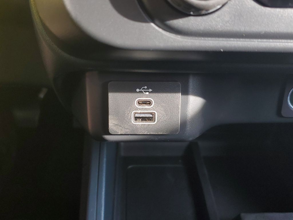 2026 Ford Maverick XL Image 23 of 31