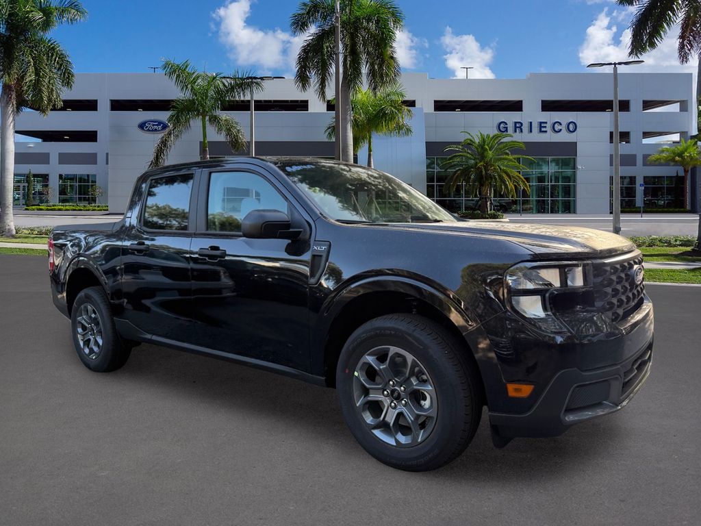 2026 Ford Maverick XLT Image 3 of 22