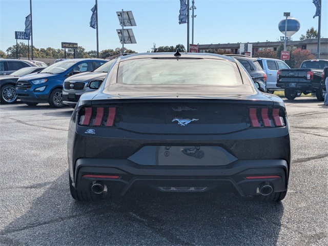 2026 Ford Mustang Image 6 of 28