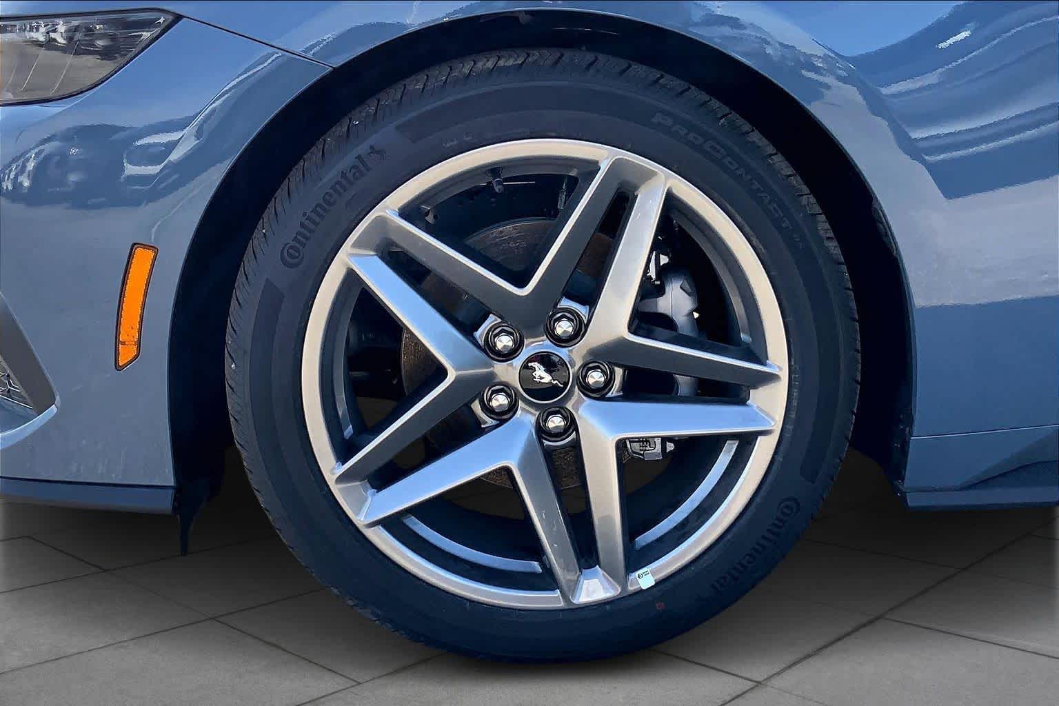 2026 Ford Mustang EcoBoost Premium Image 6 of 15