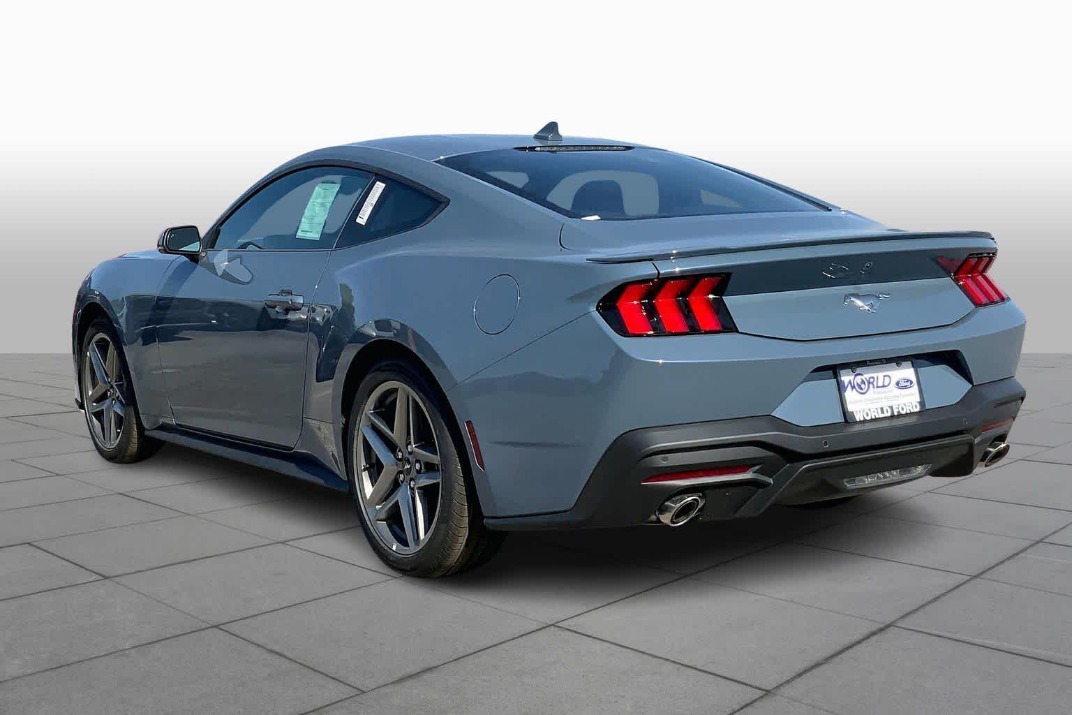 2026 Ford Mustang EcoBoost Premium Image 5 of 15