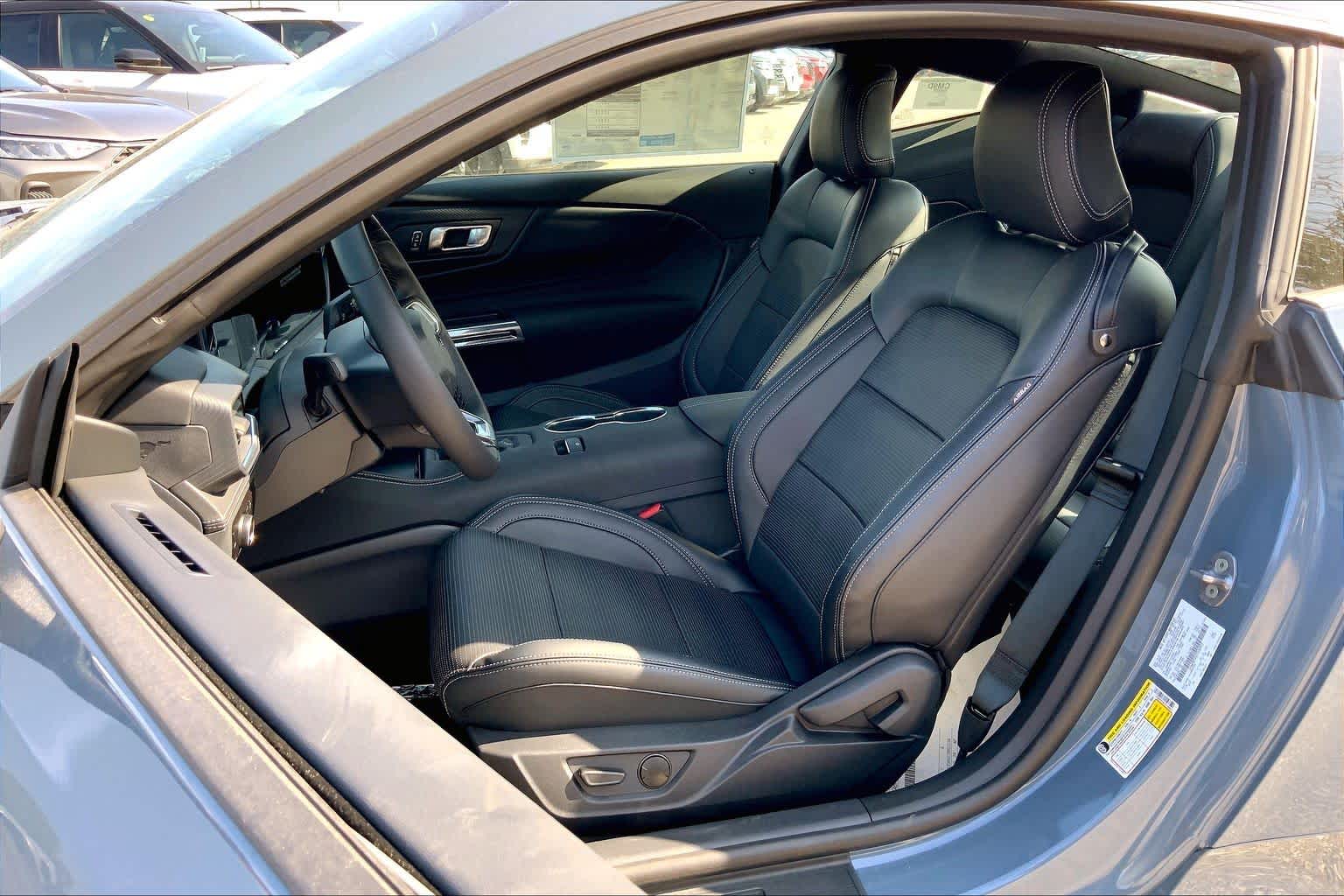 2026 Ford Mustang EcoBoost Premium Image 7 of 15