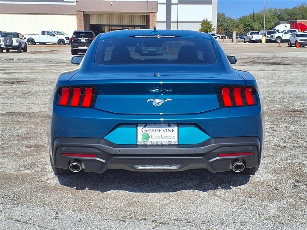 2026 Ford Mustang EcoBoost Image 5 of 23