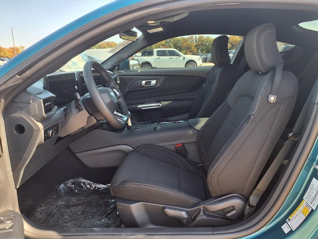 2026 Ford Mustang EcoBoost Image 10 of 23