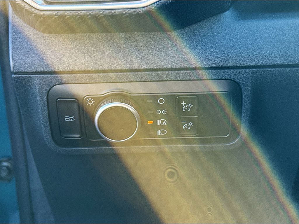 2026 Ford Mustang EcoBoost Premium Image 33 of 35