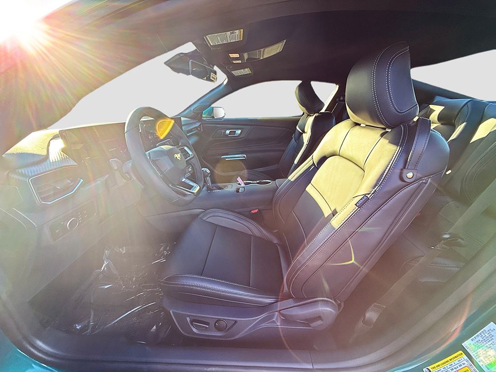 2026 Ford Mustang EcoBoost Premium Image 17 of 35