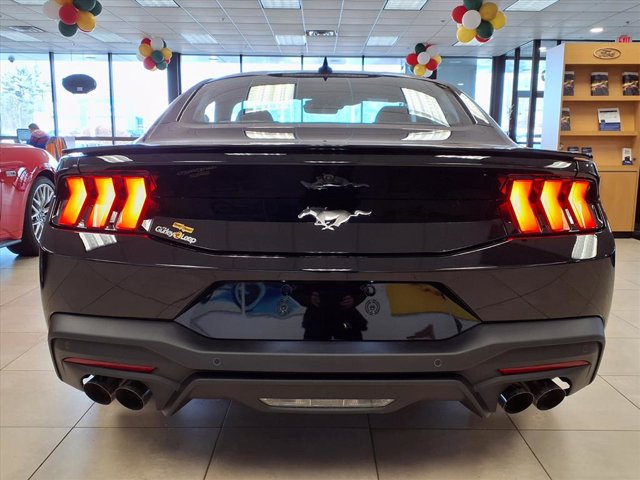 2026 Ford Mustang EcoBoost Premium Image 5 of 21