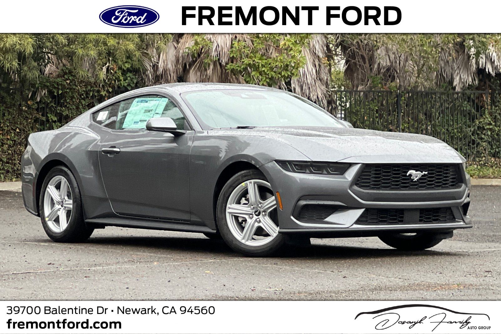 2026 Ford Mustang EcoBoost Image 3 of 31