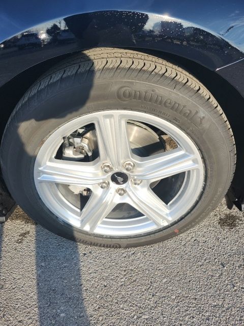 2026 Ford Mustang EcoBoost Image 9 of 32