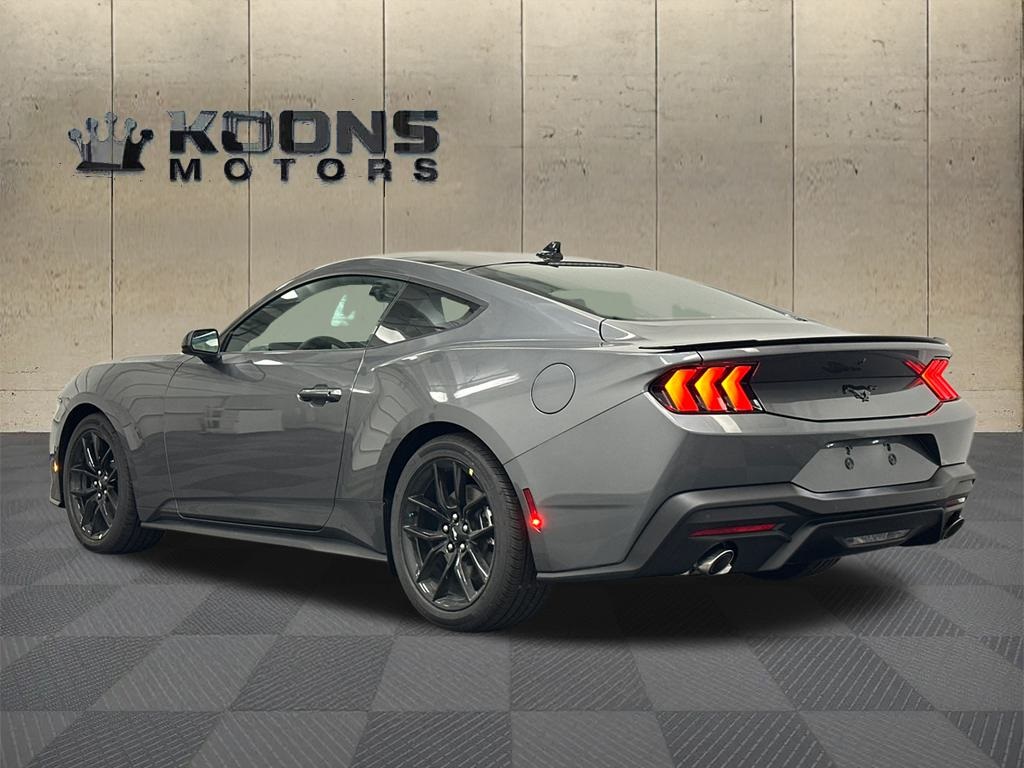 2026 Ford Mustang EcoBoost Image 4 of 29