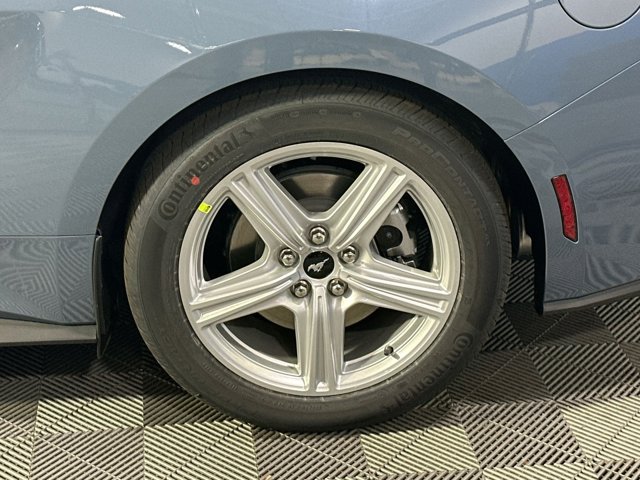 2026 Ford Mustang EcoBoost Image 11 of 44