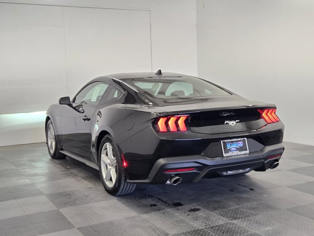 2026 Ford Mustang EcoBoost Image 4 of 22