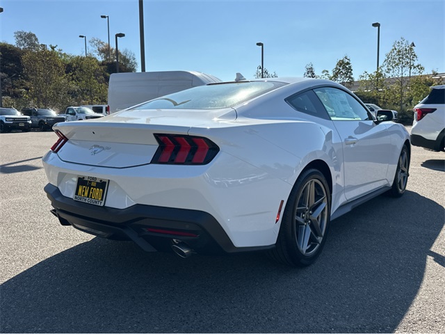 2026 Ford Mustang EcoBoost Image 4 of 19
