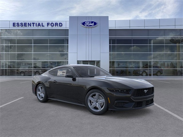 2026 Ford Mustang EcoBoost Image 4 of 22