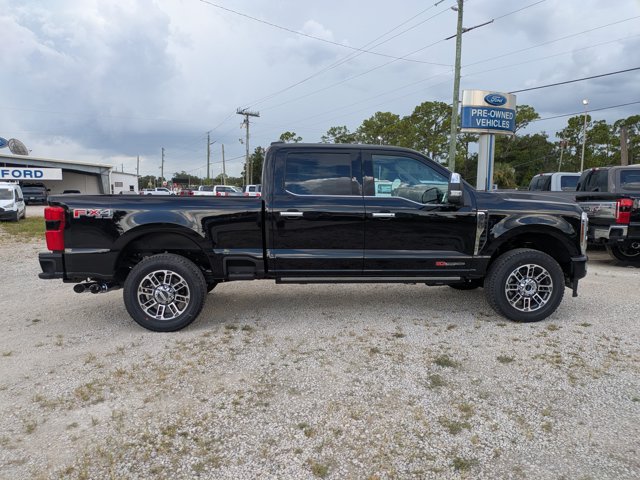 2026 Ford Super Duty F-350 SRW Image 3 of 30