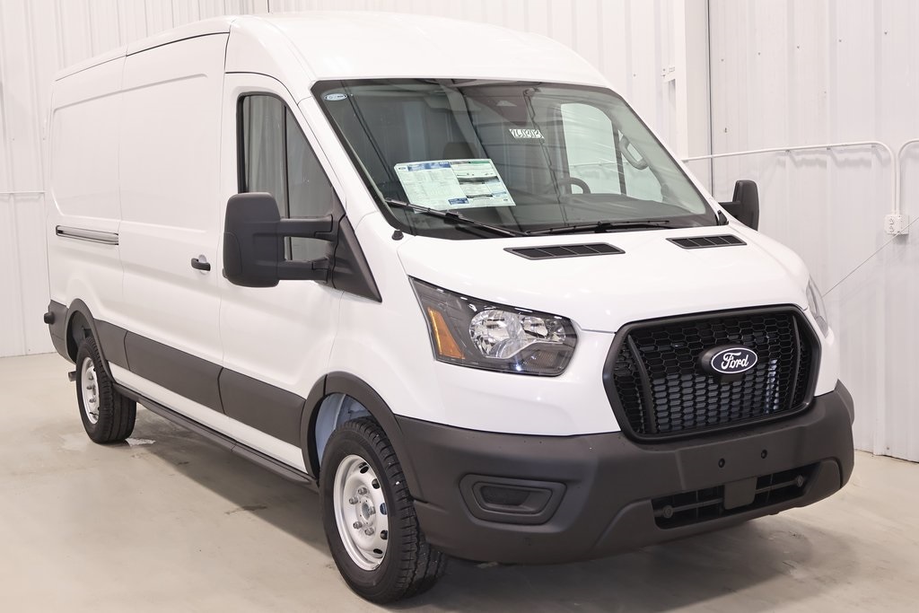 2026 Ford Transit Base Image 6 of 53