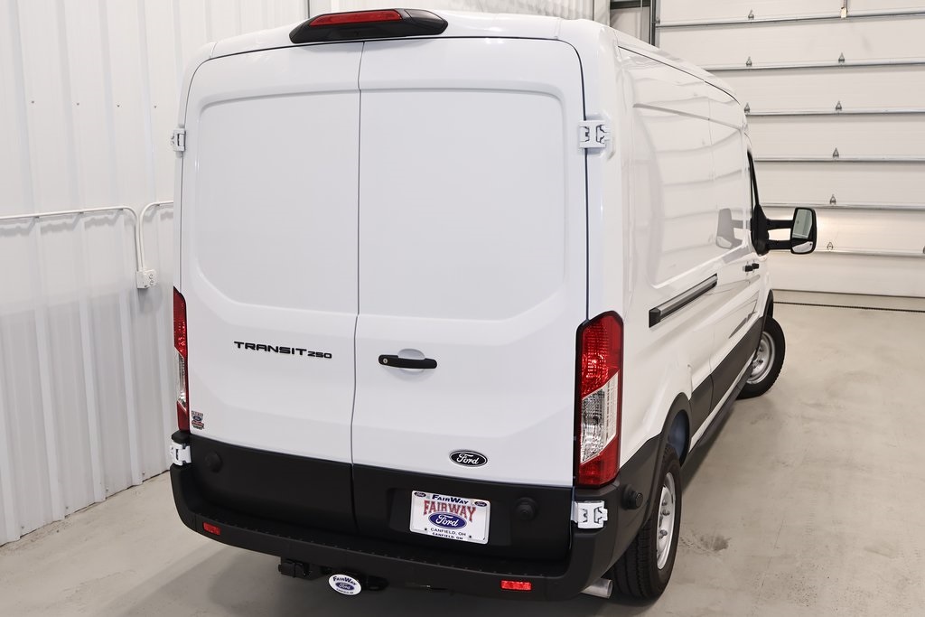 2026 Ford Transit Base Image 7 of 35