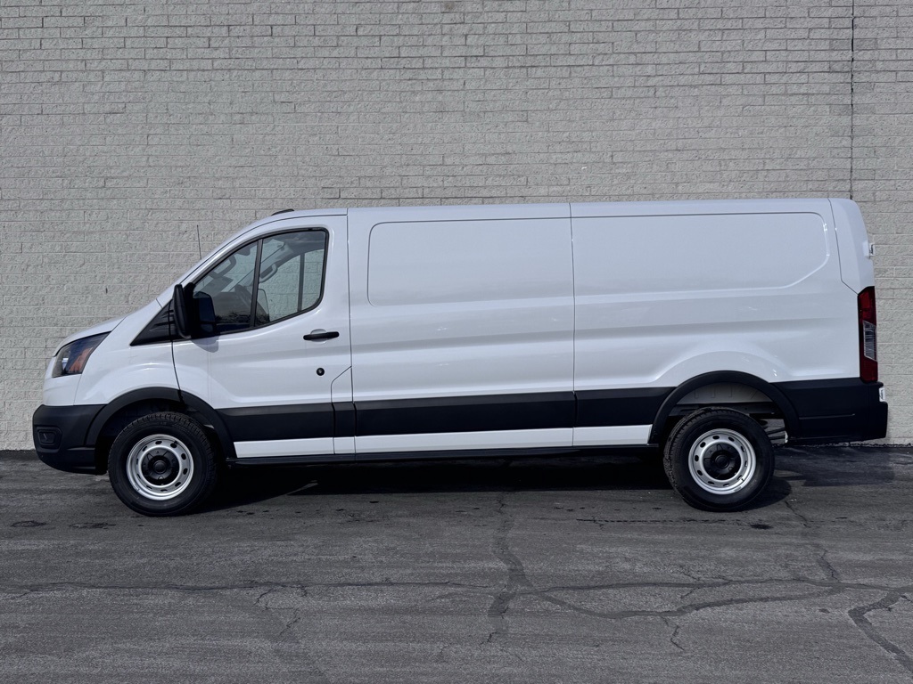 2026 Ford Transit Base Image 9 of 37
