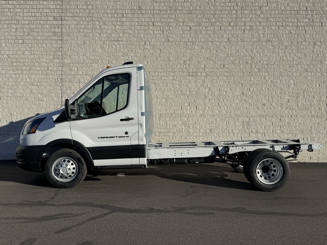 2026 Ford Transit Base Image 3 of 28