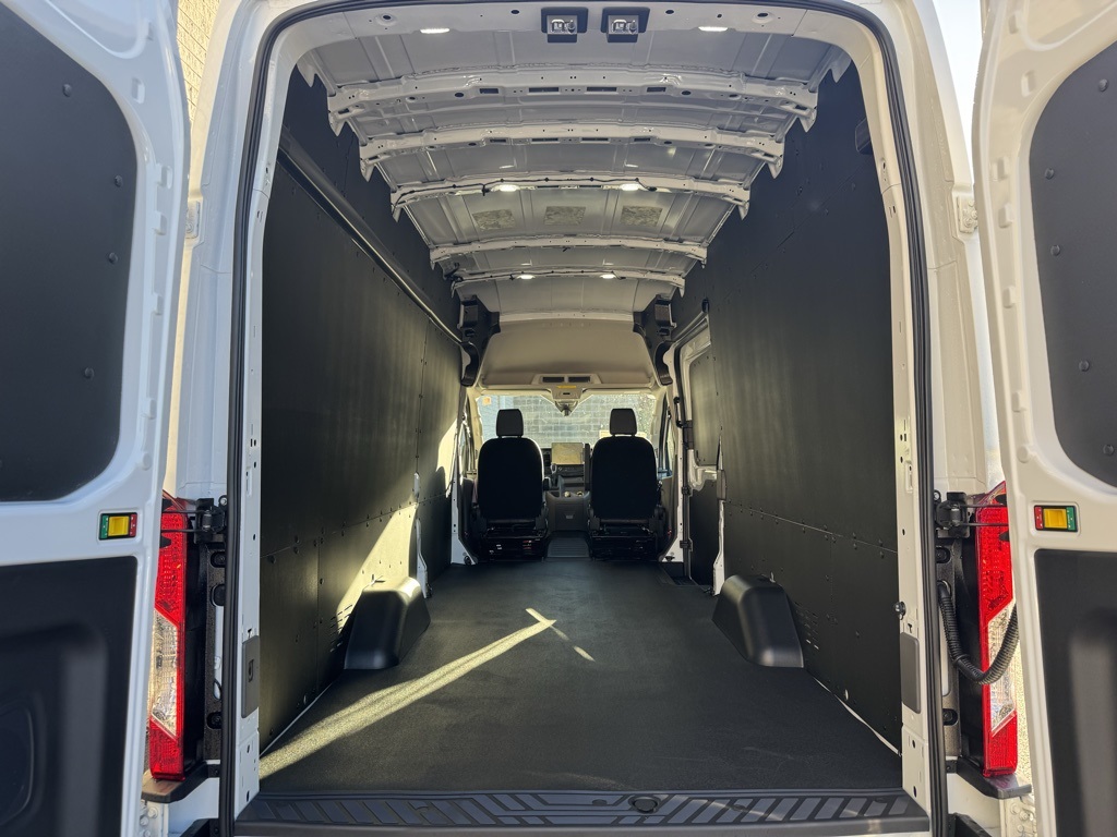 2026 Ford Transit Base Image 13 of 33