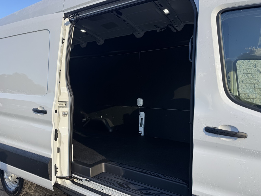2026 Ford Transit Base Image 15 of 33