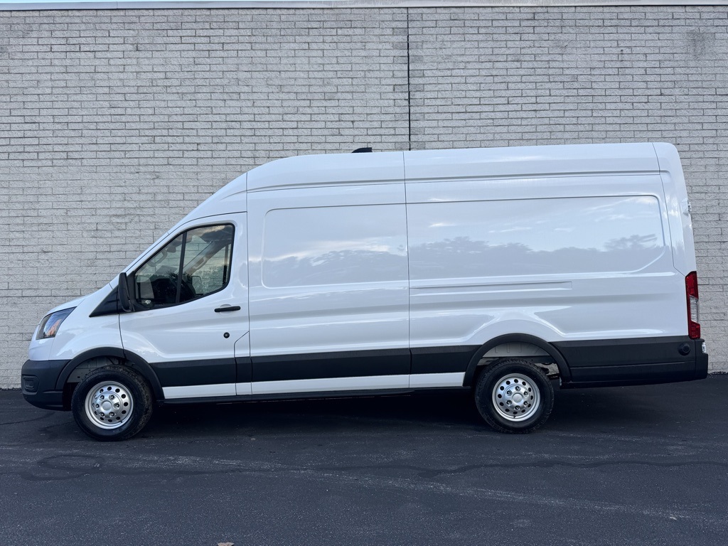 2026 Ford Transit Base Image 3 of 33