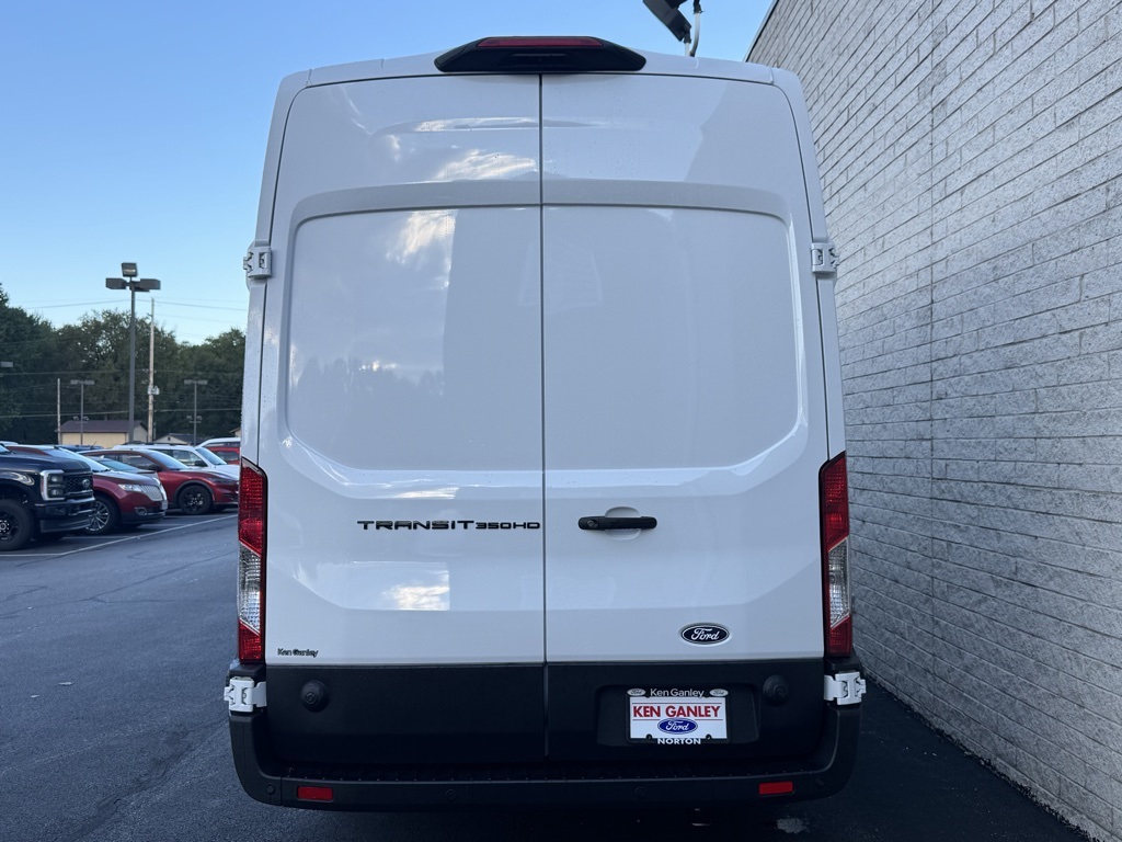 2026 Ford Transit Base Image 14 of 33