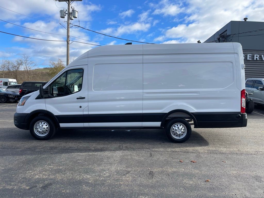 2026 Ford Transit Base Image 7 of 18