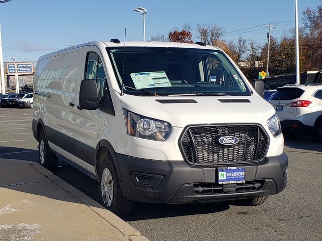 2026 Ford Transit Base Image 3 of 31