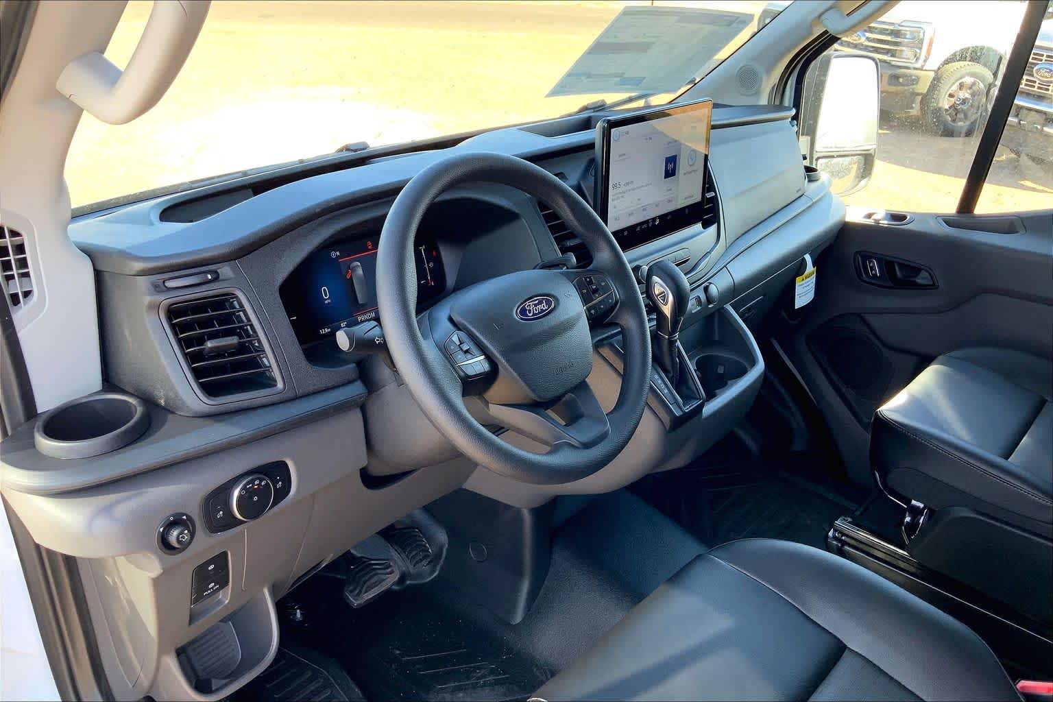 2026 Ford Transit Base Image 11 of 20