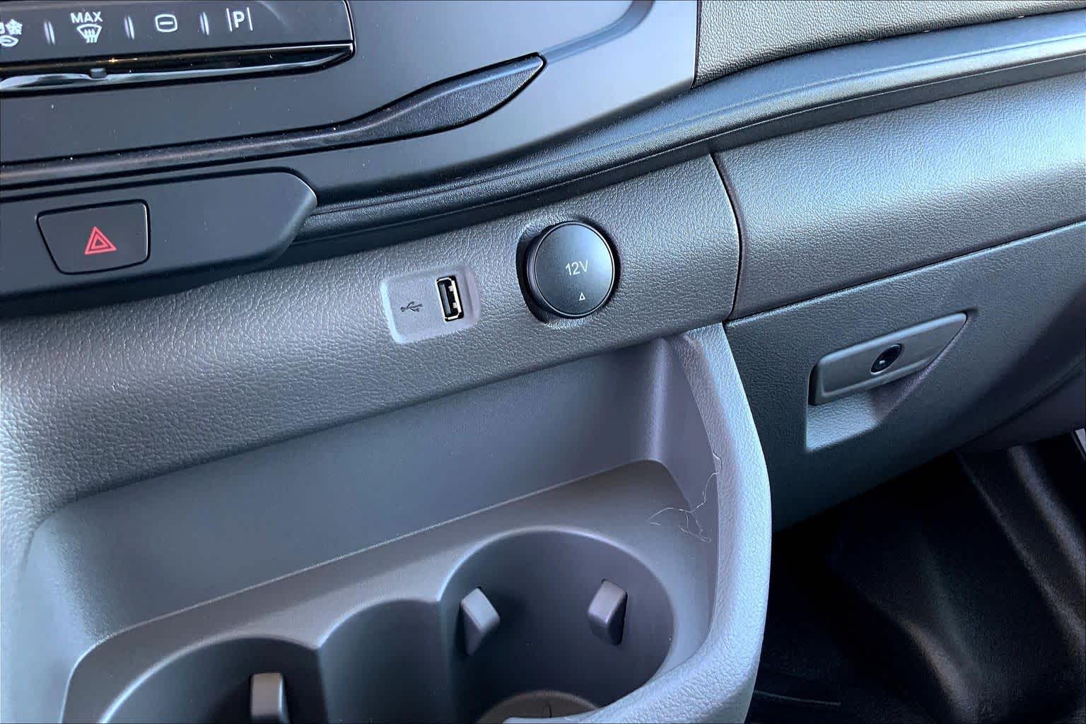 2026 Ford Transit Base Image 13 of 20