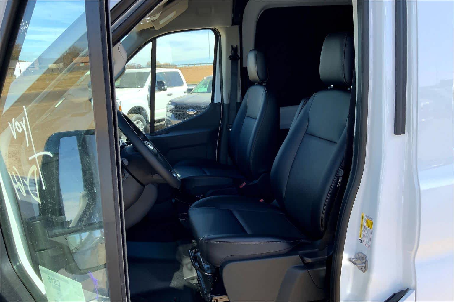 2026 Ford Transit Base Image 9 of 20
