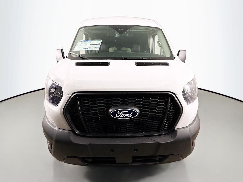 2026 Ford Transit Base Image 2 of 29