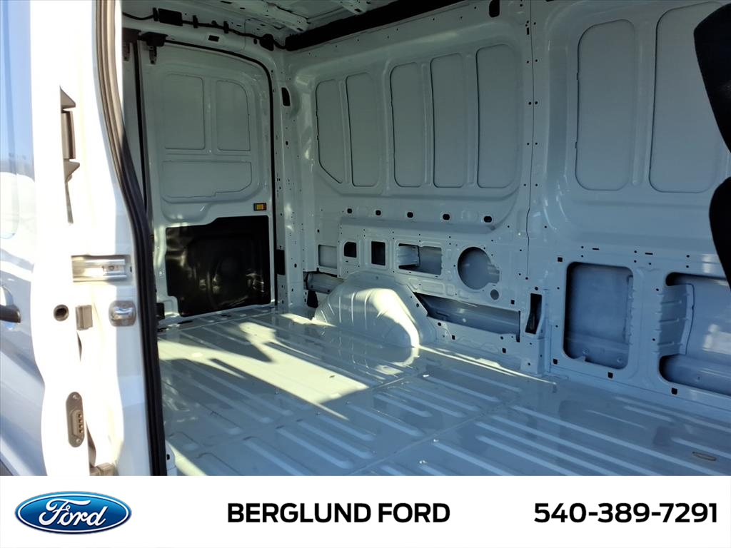 2026 Ford Transit Base Image 13 of 19