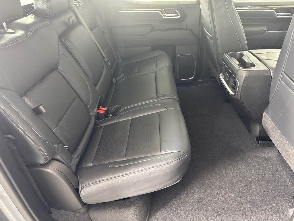 2026 GMC Sierra 1500 Elevation Image 15 of 32