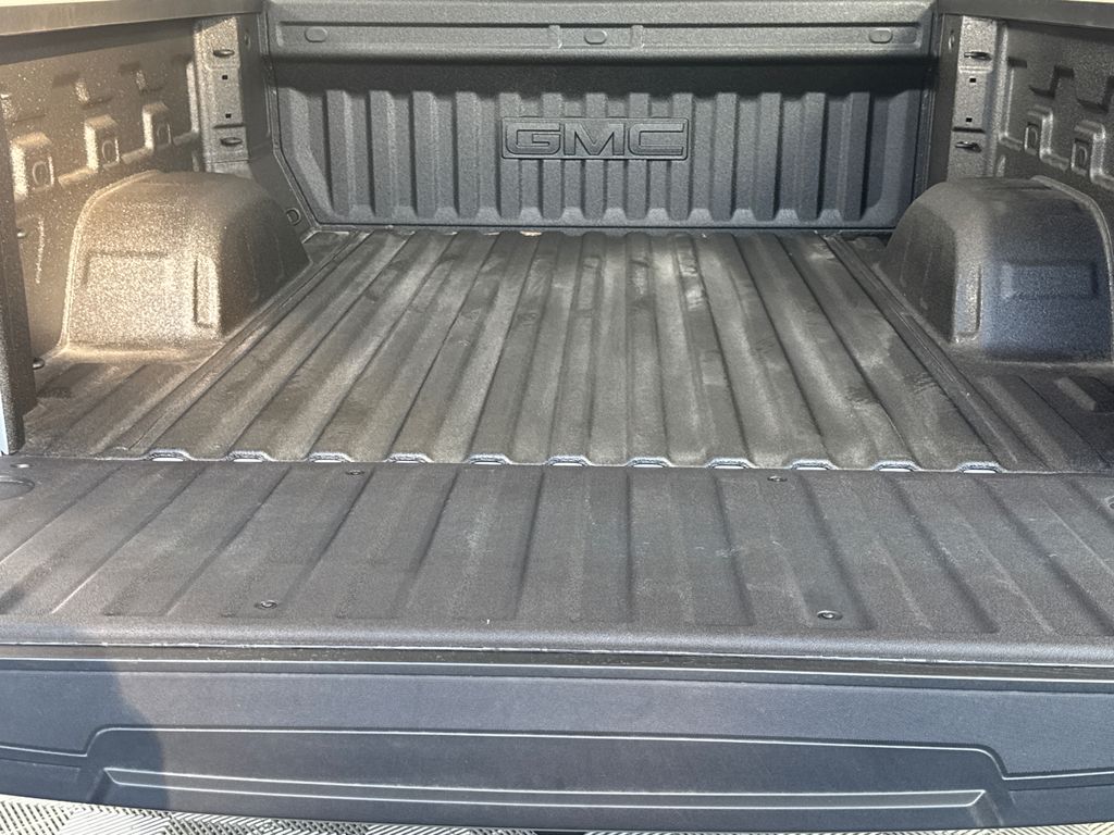 2026 GMC Sierra 1500 Elevation Image 13 of 32