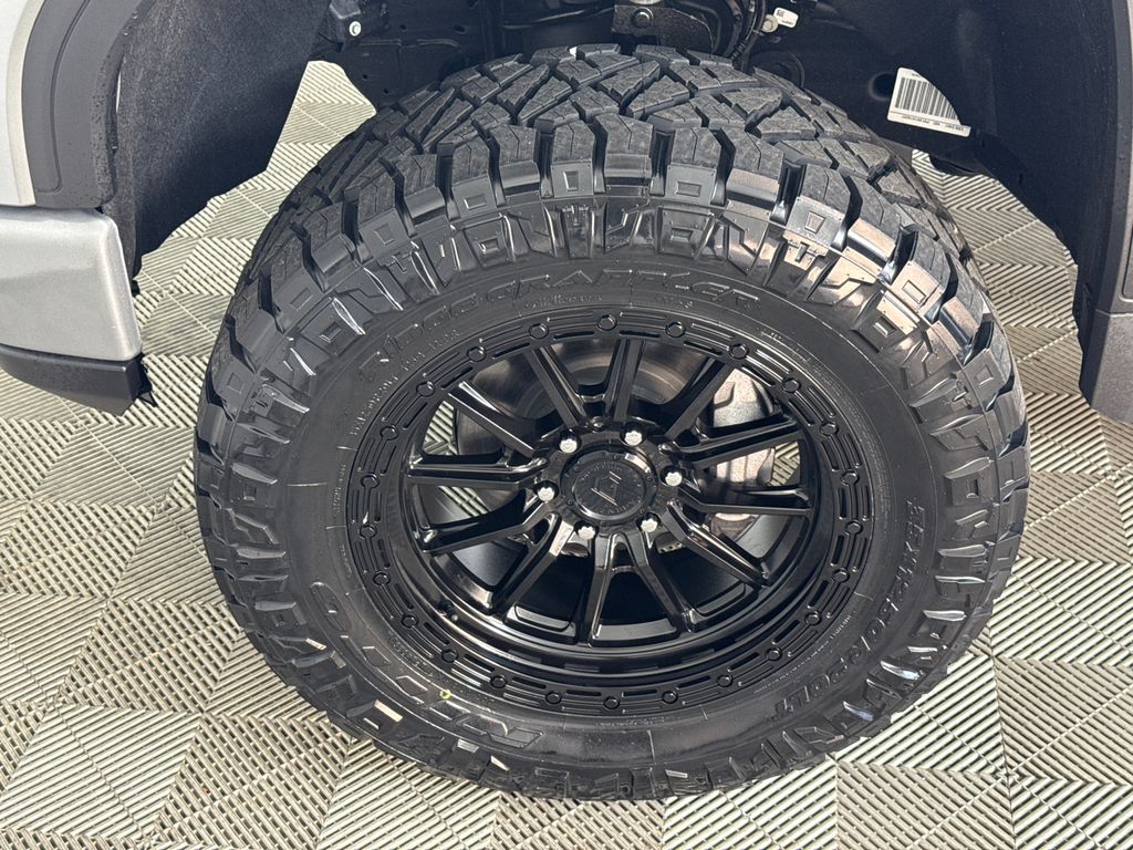 2026 GMC Sierra 1500 Elevation Image 11 of 32