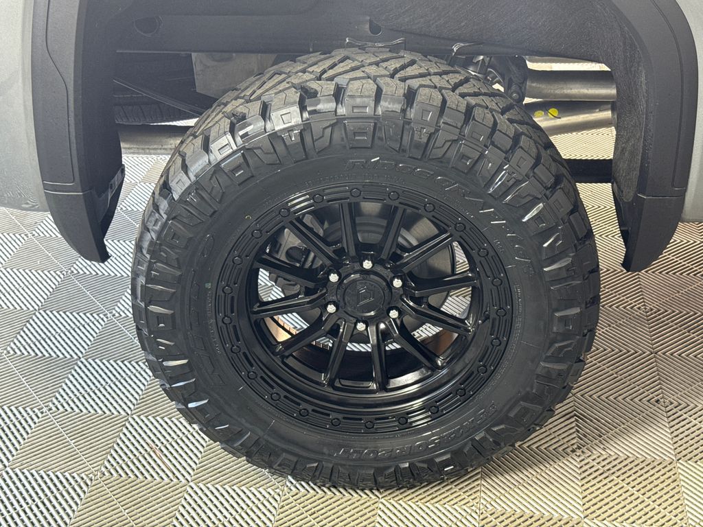 2026 GMC Sierra 1500 Elevation Image 9 of 32