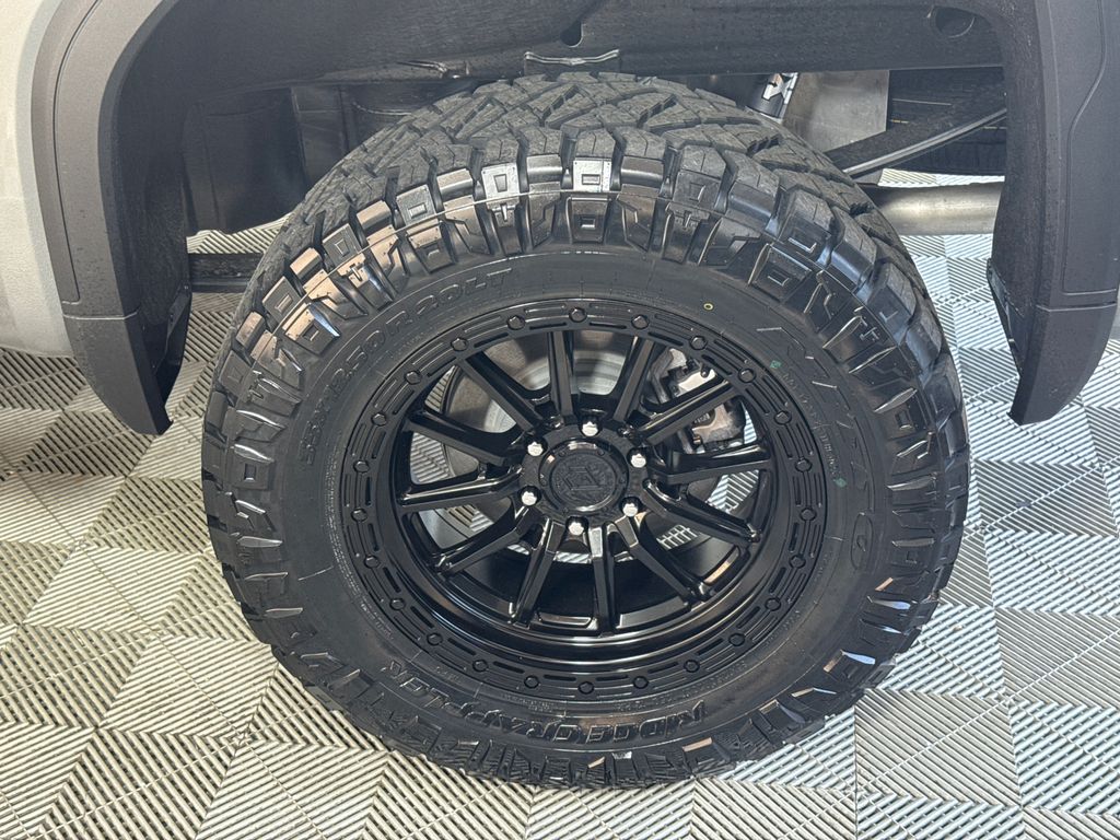 2026 GMC Sierra 1500 Elevation Image 12 of 32