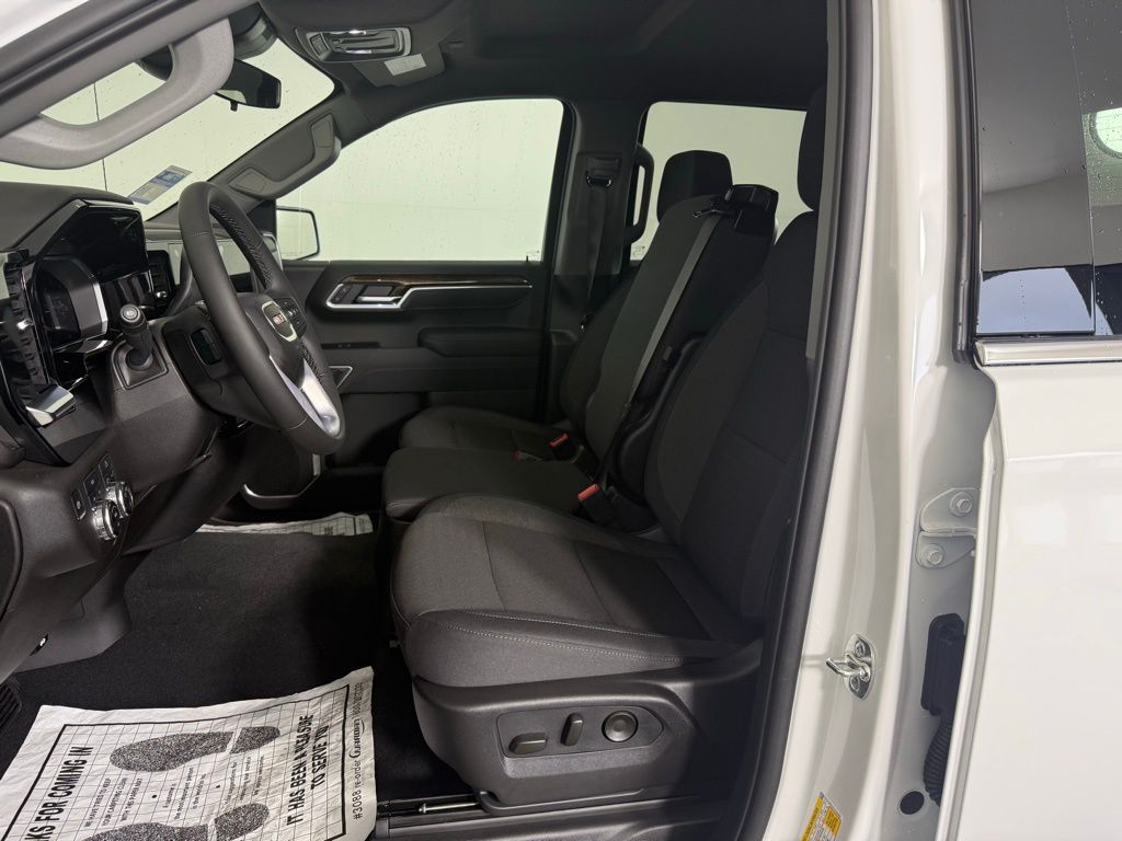2026 GMC Sierra 1500 SLE Image 14 of 29